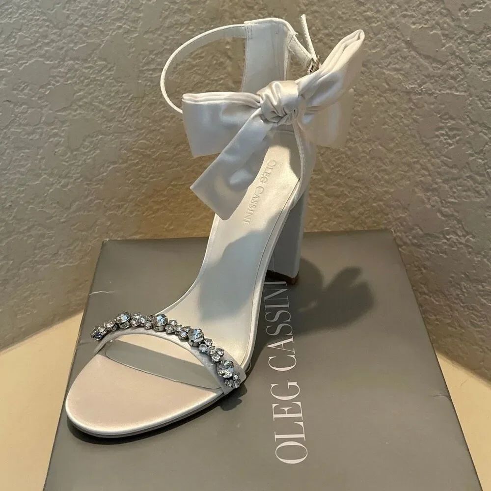 Oleg Cassini 8.5 Melania Bow Rhinestone Heels Ivory Satin Formal Prom Bridal NWT
